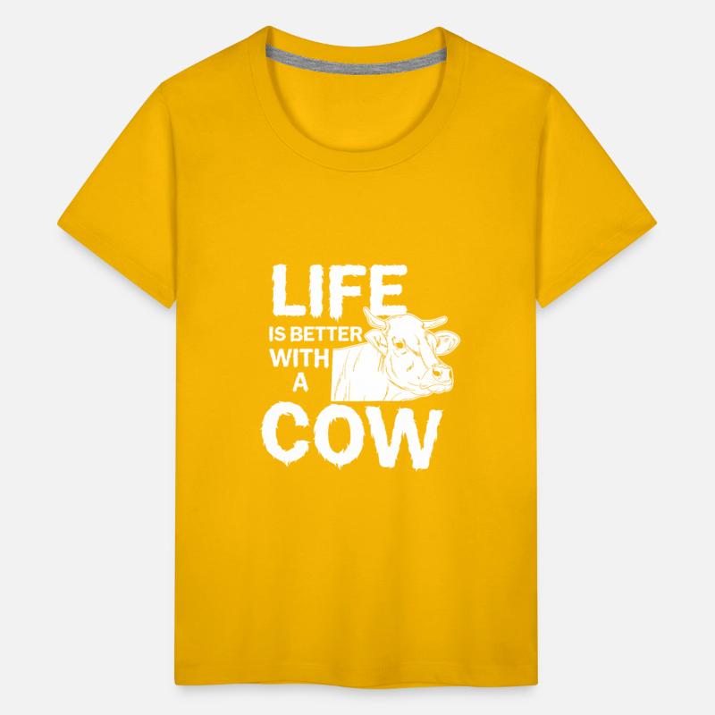 Cow life farm animal milk